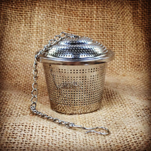 Load image into Gallery viewer, Fine mesh tea infuser - Hushwood Hollow
